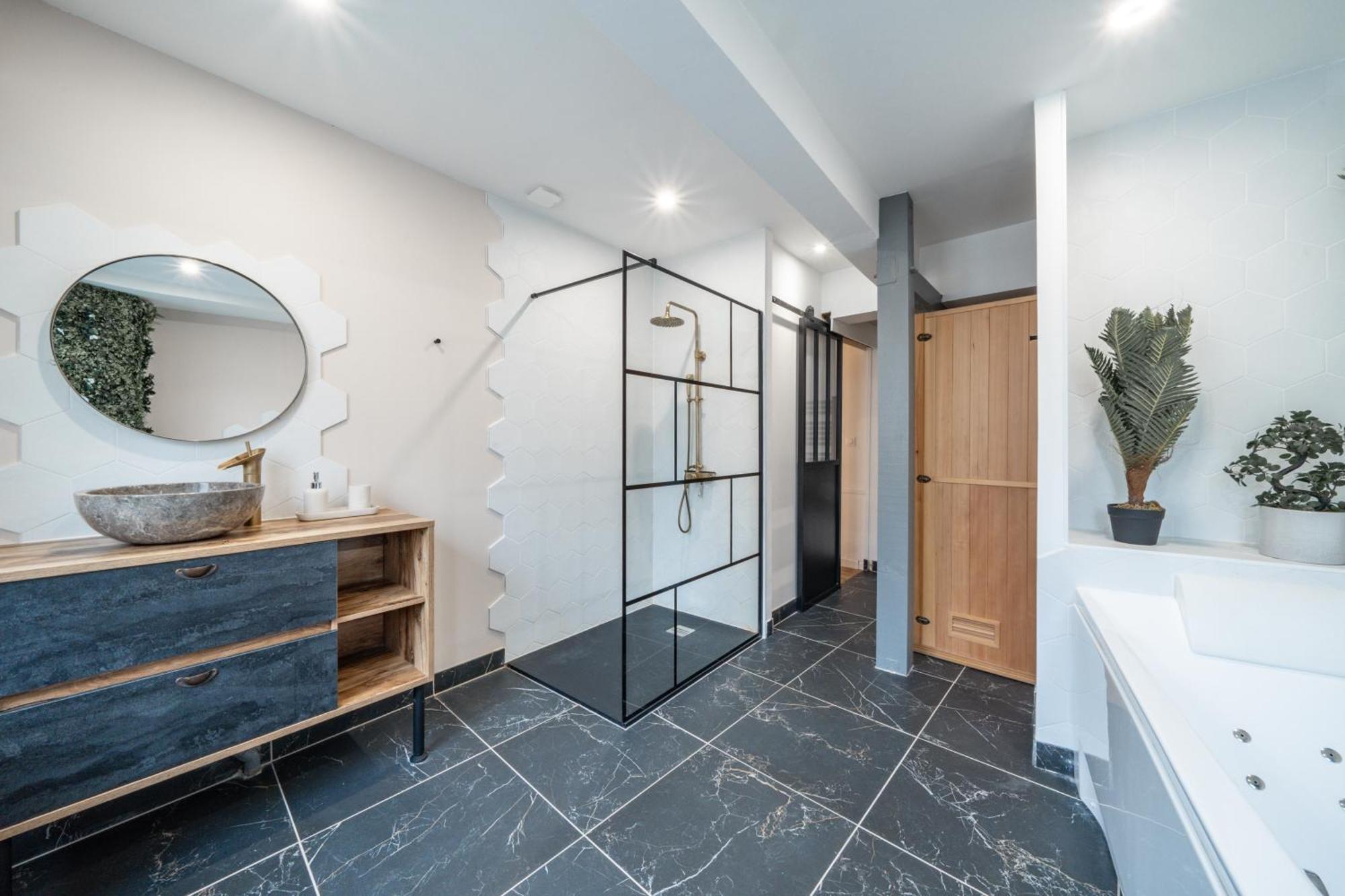 L'Evasion Amboise, Sauna Jacuzzi Extérieur photo